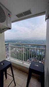 PaRes Apt 2BR Unit 1 by eRJe