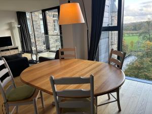 Executive Quartermile apartment near to Castle University with park view