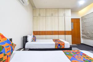 FabHotel De Alphabet II - Nr Ameerpet Metro Station