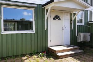 Workers And Familys Favorite Home, Free Parking