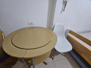 The Residences at Commonwealth with Balcony, Pool, Gym near Batasan UP