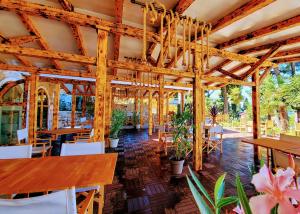 Porton Nature Hideouts Pitches