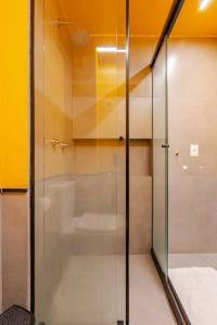 Studio Lapa: quarto e sala com varandinha!