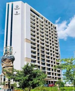 Menlyn Maine Trilogy Apartment 611