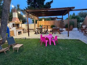 Pampas Seafront villa, 6 bedrooms, North Evvoia