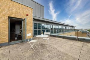 Student Only, Private Studio in London