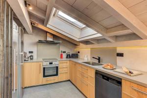 Chalet Kaiya - Alpes Travel - Les Praz - sleeps 8