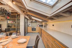 Chalet Kaiya, Alpes Agency, Les Praz, Chamonix, Sleeps 8