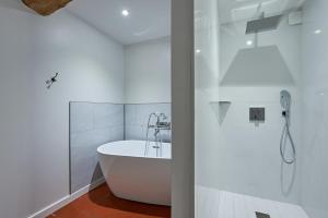 B&B / Chambres d'hotes Le repaire Lagardere : photos des chambres