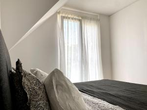 Rooftop Apartment with Terrace & AC - Self Check-In