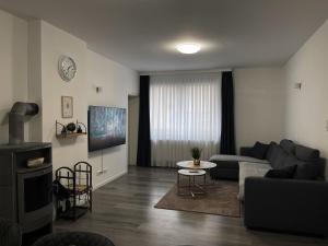 Winter Oase Beheizter Whirlpool Sauna und Kamin