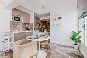 Appartements Suite paisible avec jacuzzi : photos des chambres