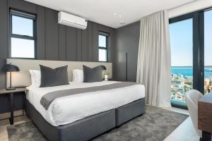 One Calais Luxury Apartments