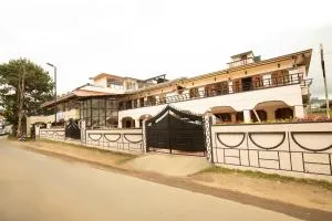 Lazo Silver Lake , Ooty - Султан-Батері