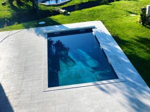 The old Village Villa At 2 Geese with Pool