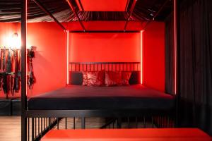BDSM Red Apartments