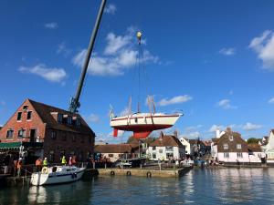 Sunny room in Old Emsworth Village in private house