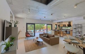 Villa Stribor near Medulin for 8 people with private pool - only 1 km from the beach 