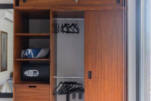 2BR Designers Pad Private Pool Closest to Beach