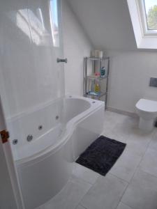 farm cottage with hottub