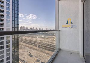 Fully Furnished 2 Bed in Sobha Creek Vista Reserve, Hosted by Desert City Stays