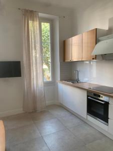 Cœur du Prado À deux, pas des Plage et du stade plein centre