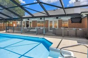 NEWLY RENOVATED Luxe 4 Bedroom Retreat with Pool plus Game Room and Bunk Room PERFECT for Family Fun in Perdido Key - Seaglades