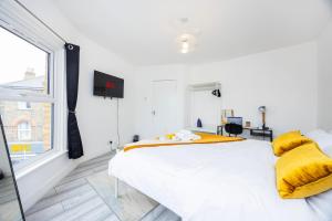 Quick Access to London City, Self Check-in!