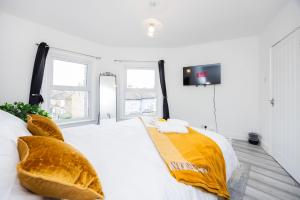 Quick Access to London City, Self Check-in!