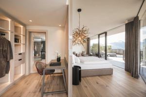 Suite with Mountain View