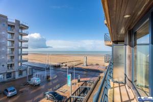 Royal 0303 - 2 slaapkamers tot 6p - prachtig zeezicht - met garage