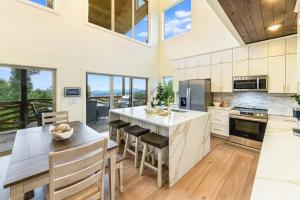 Incredible Mountain Views! Chalet Village Gatlinburg