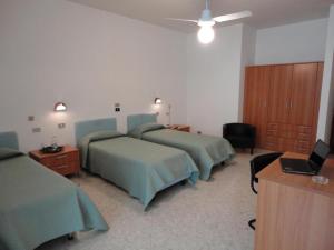 Basic Triple Room