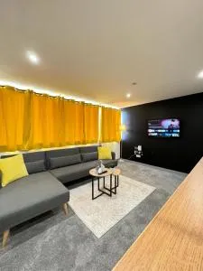 Uts luxury living - Apperley Bridge