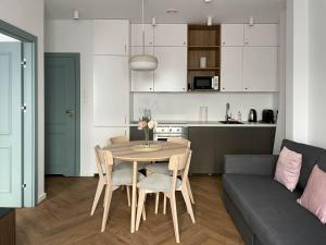 S45 APT by PROMODERO
