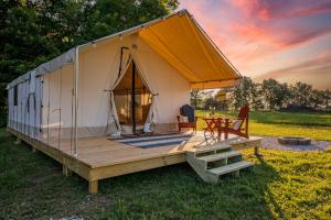 Reserve5 tents for the price of 4 - Roaring River Hills