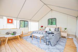 Reserve5 tents for the price of 4 - Roaring River Hills