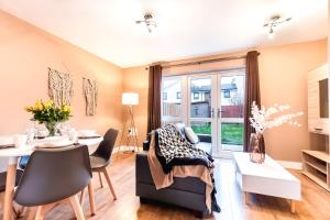 Black Brick Stays, Great Location, Free Parking, Fast Wi-Fi, Families & Contractors Welcome