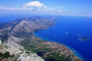 Apartments Vida with garden: