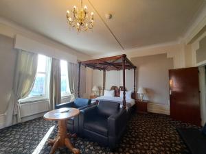 Suite room in Scarisbrick Hotel