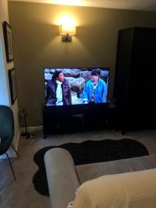 Nw2 Studio Flat mins to London