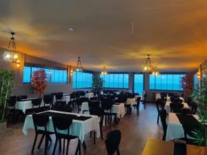 The Elysian Resort Hotel & Restaurant - Bar - Yumurtalık