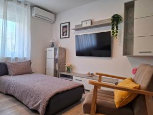 Studio apartman Mirta II