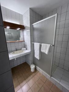 Hotels Hotel La Tour des Anglais : photos des chambres