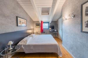 Standard Double Room room in Century Hotel