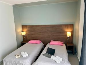 Hotels Hotel La Pierre Bleue : photos des chambres