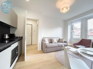 Marco Polo 26 Tirabora Short Rent