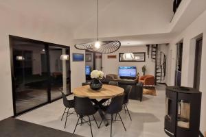 Maisons de vacances Maison moderne a Belz : photos des chambres
