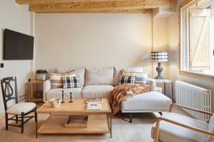 Era Artiga by FeelFree Rentals