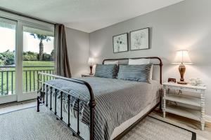 Coastal Haven Shipwatch Villas 1303, oceanfront